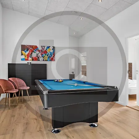 In With Sauna בורקופ