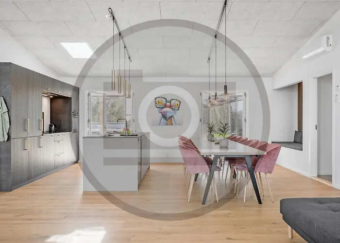 In With Sauna בית נופש *