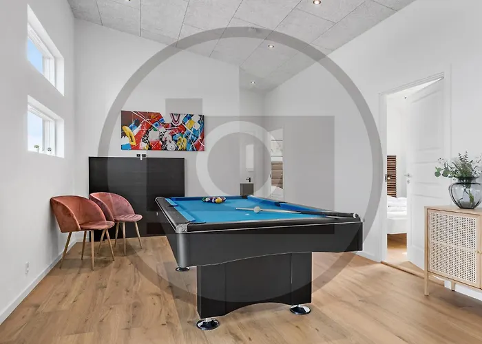 In With Sauna בורקופ